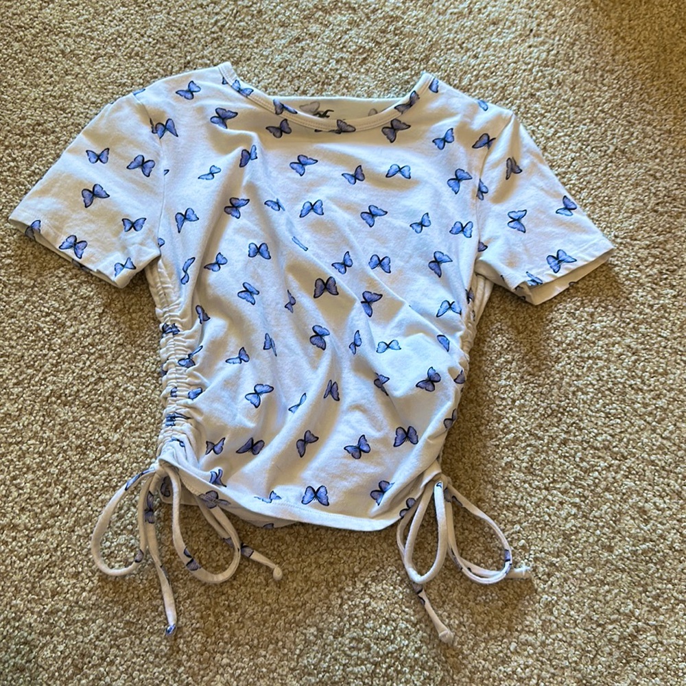 butterfly pattern, cropped t-shirt, cinched sides, Hollister, XS